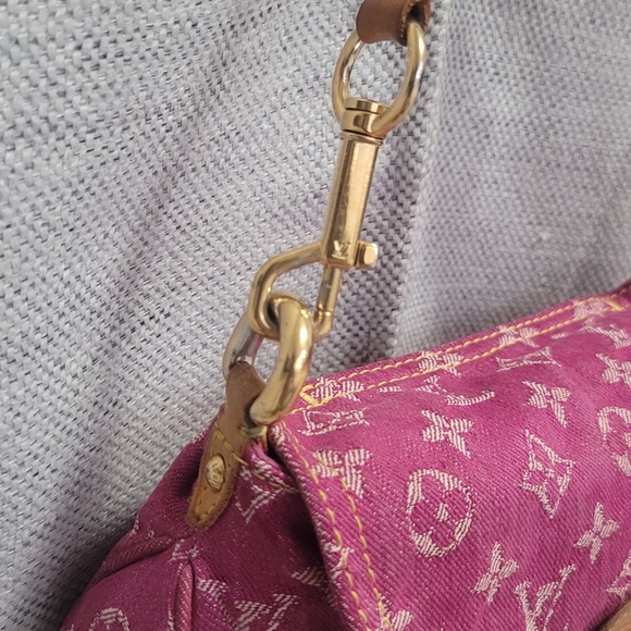 SOLD! Louis Vuitton Pleaty - Picture 5 of 12